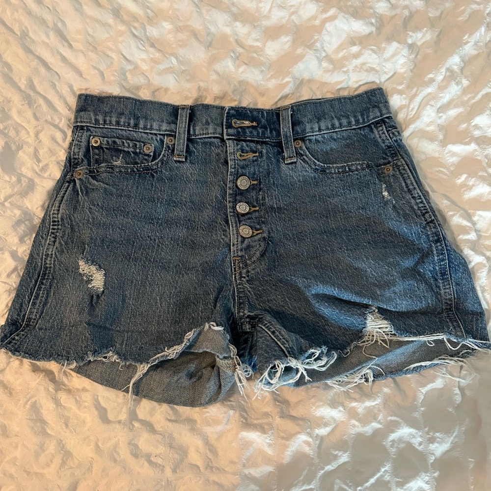 GAP High Rise Denim Shorts Women’s Size 4